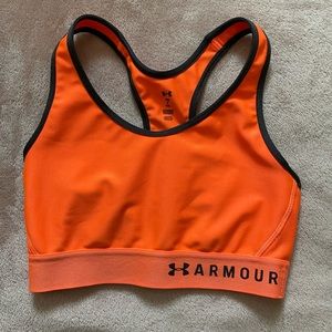 sports bra